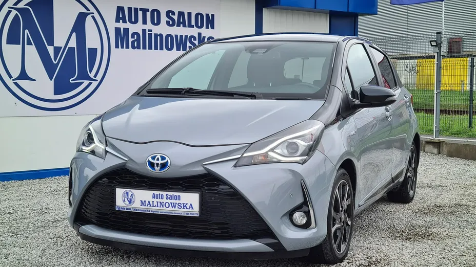 TOYOTA Yaris -