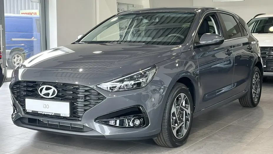 HYUNDAI i30 -