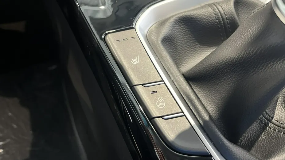 HYUNDAI i30 -