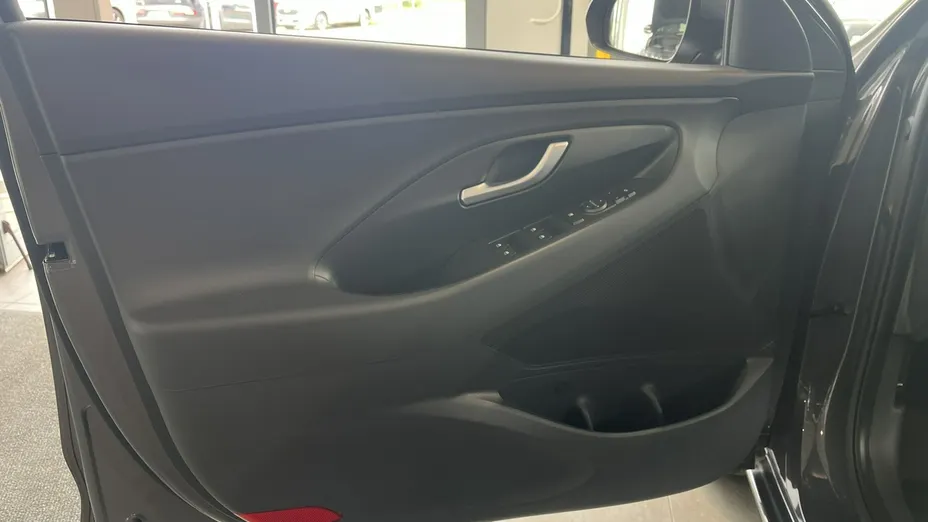 HYUNDAI i30 -