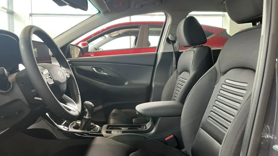 HYUNDAI i30 -
