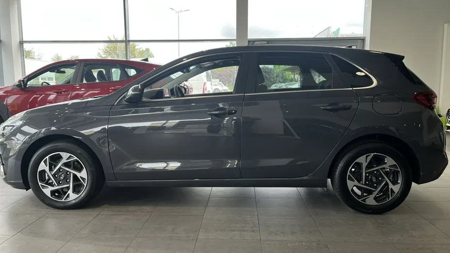 HYUNDAI i30 -