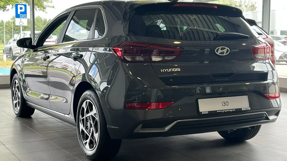 HYUNDAI i30 -
