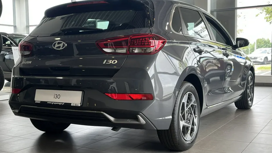 HYUNDAI i30 -