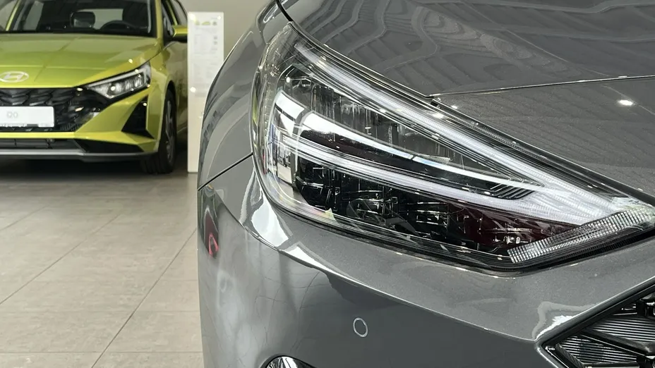 HYUNDAI i30 -