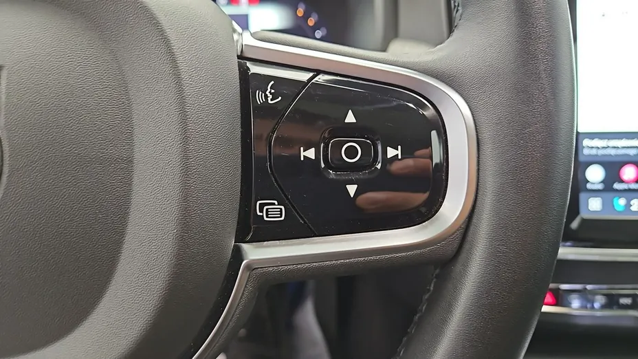 VOLVO V90 -