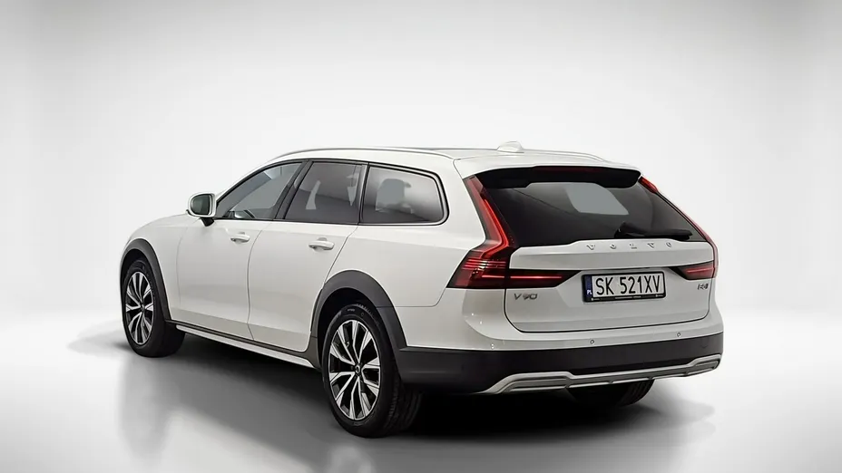 VOLVO V90 -
