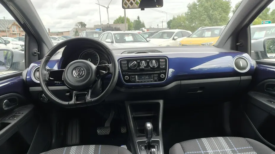 VOLKSWAGEN up! -