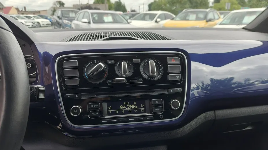VOLKSWAGEN up! -