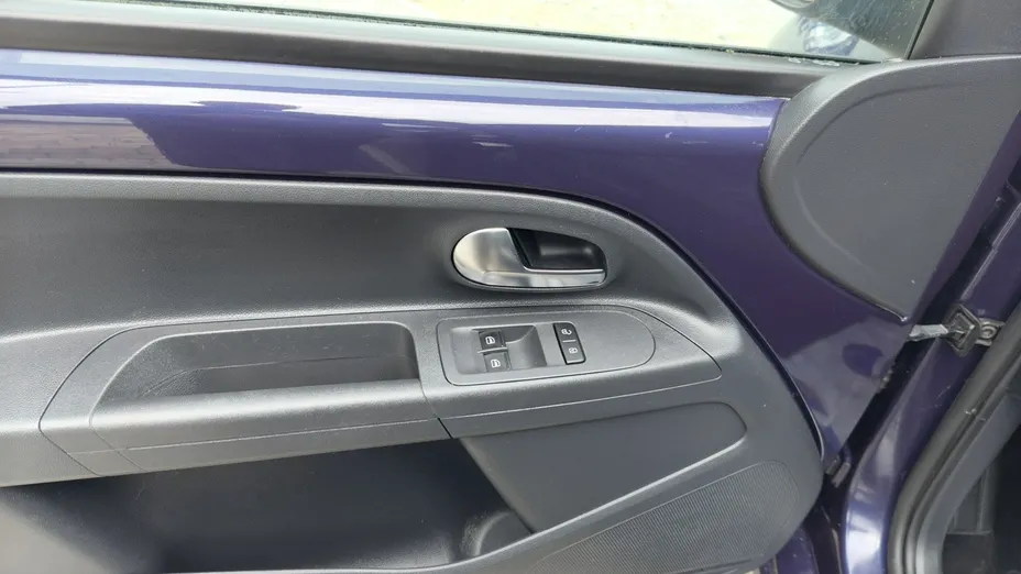 VOLKSWAGEN up! -