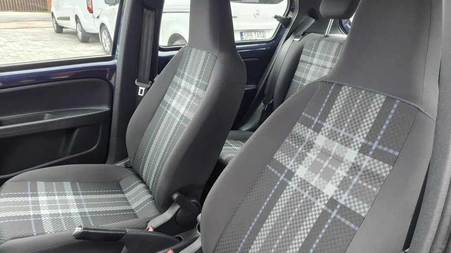 VOLKSWAGEN up! -