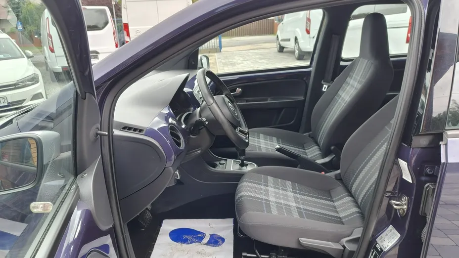 VOLKSWAGEN up! -