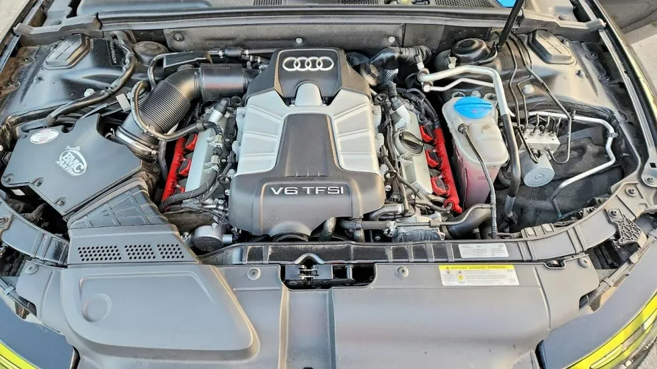 AUDI S5 -