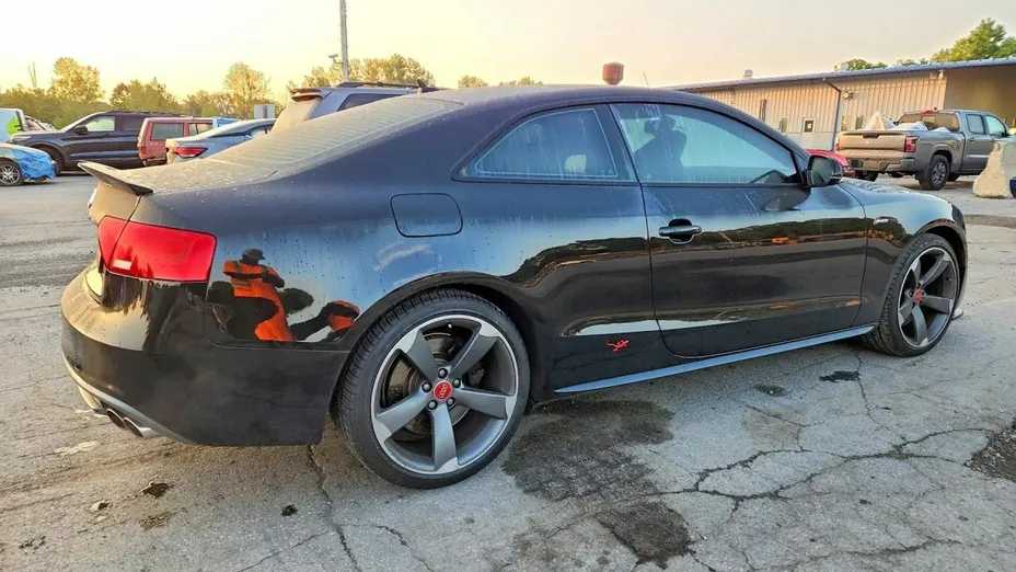 AUDI S5 -