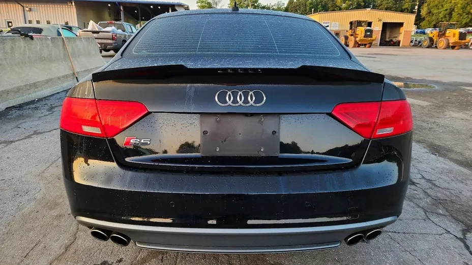 AUDI S5 -