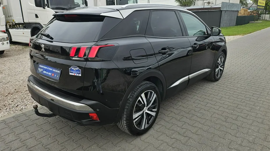PEUGEOT 3008 -