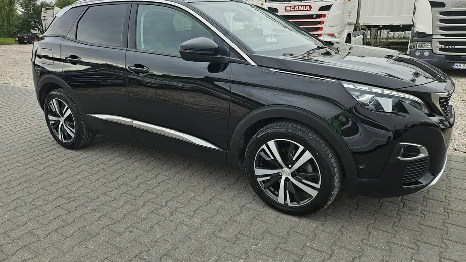 PEUGEOT 3008 -