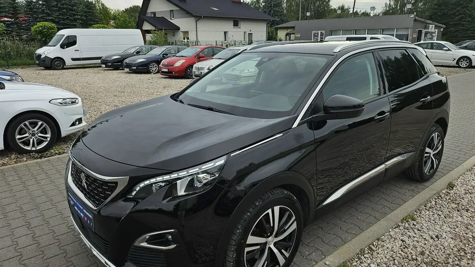PEUGEOT 3008 -