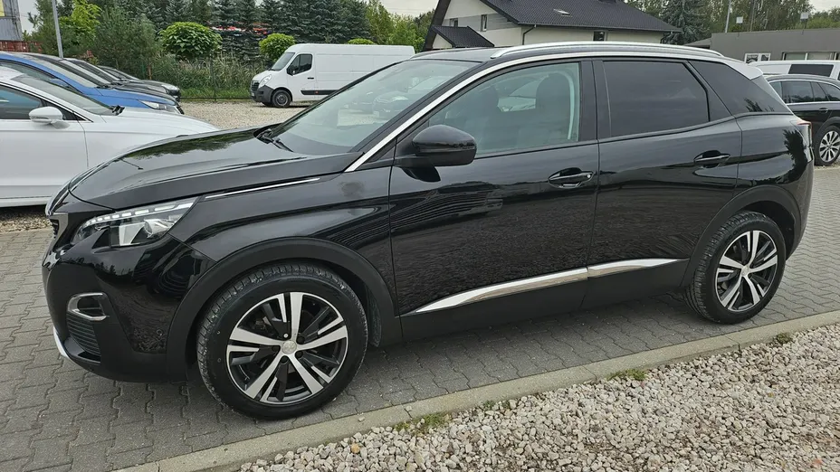 PEUGEOT 3008 -