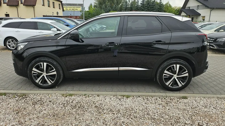 PEUGEOT 3008 -