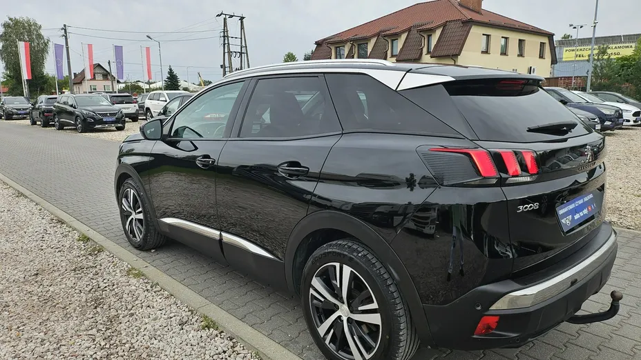 PEUGEOT 3008 -