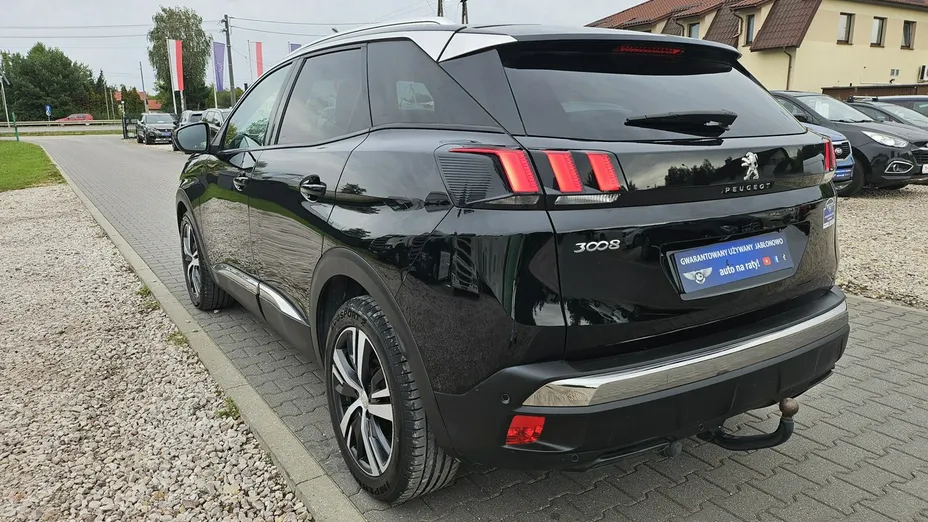PEUGEOT 3008 -