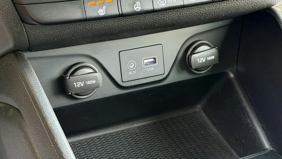 HYUNDAI Tucson -