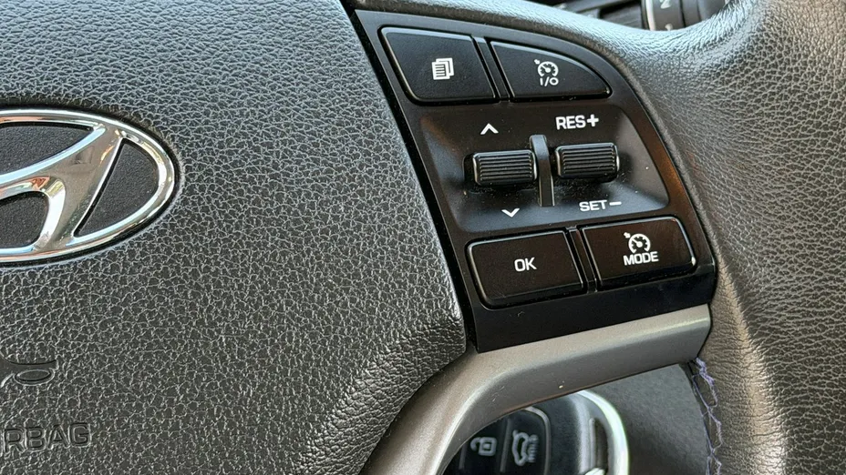 HYUNDAI Tucson -