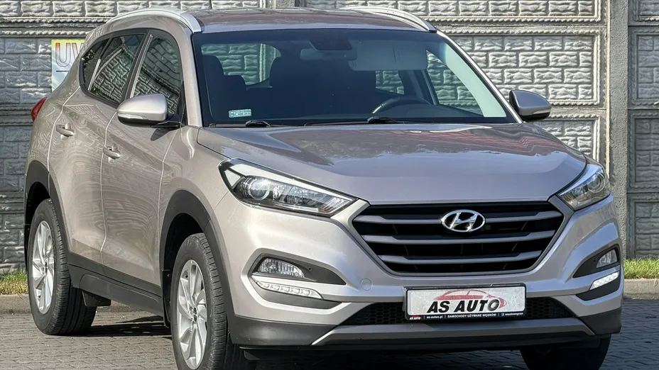 HYUNDAI Tucson -