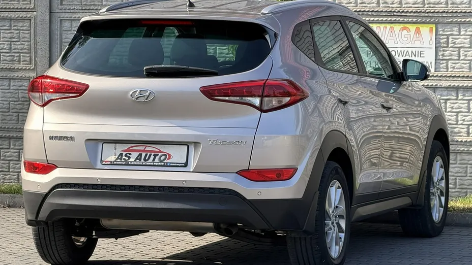 HYUNDAI Tucson -