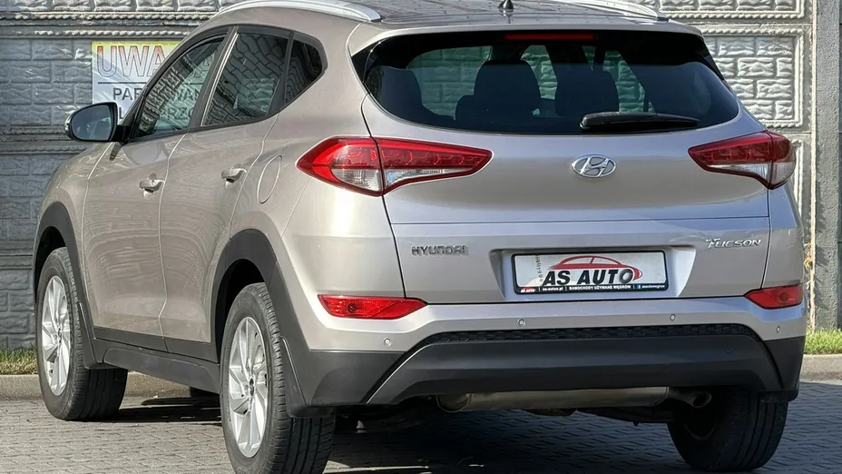 HYUNDAI Tucson -