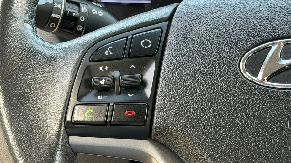 HYUNDAI Tucson -