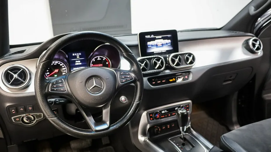 MERCEDES-BENZ Klasa X -