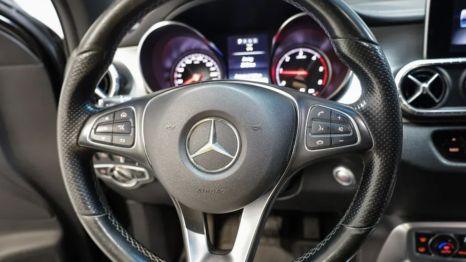 MERCEDES-BENZ Klasa X -