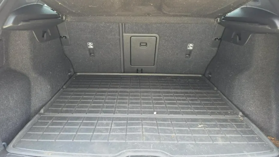 VOLVO XC40 -