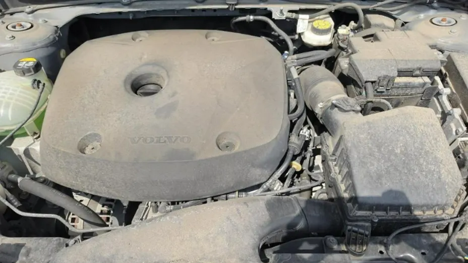 VOLVO XC40 -