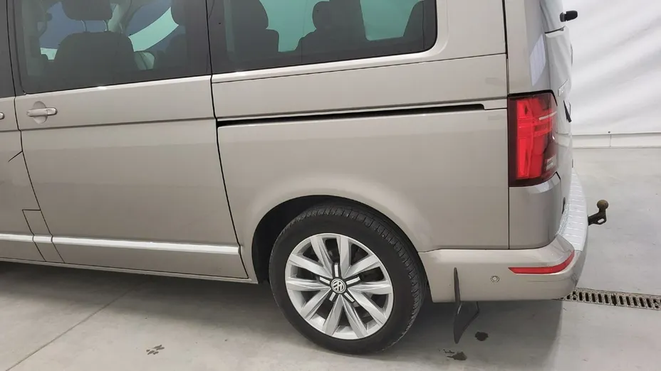 VOLKSWAGEN Multivan -