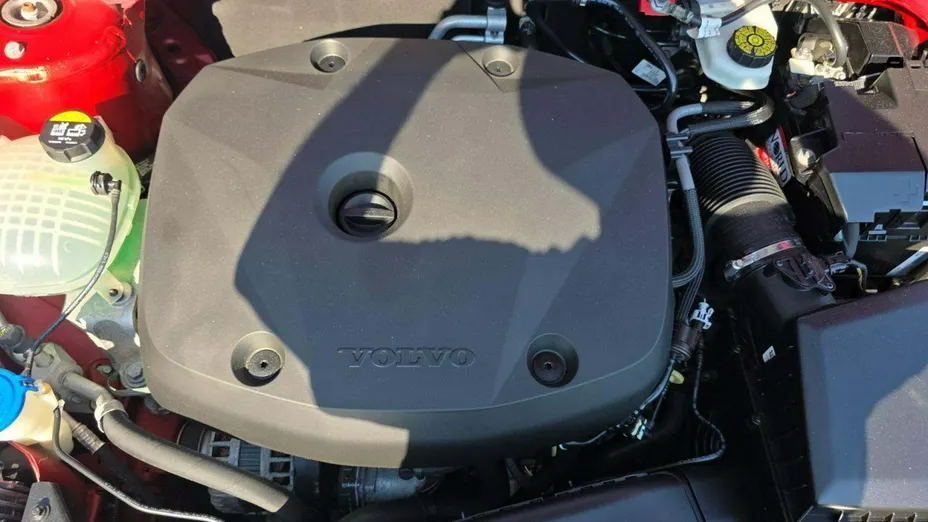 VOLVO XC40 -