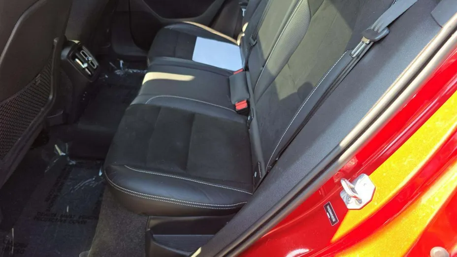 VOLVO XC40 -