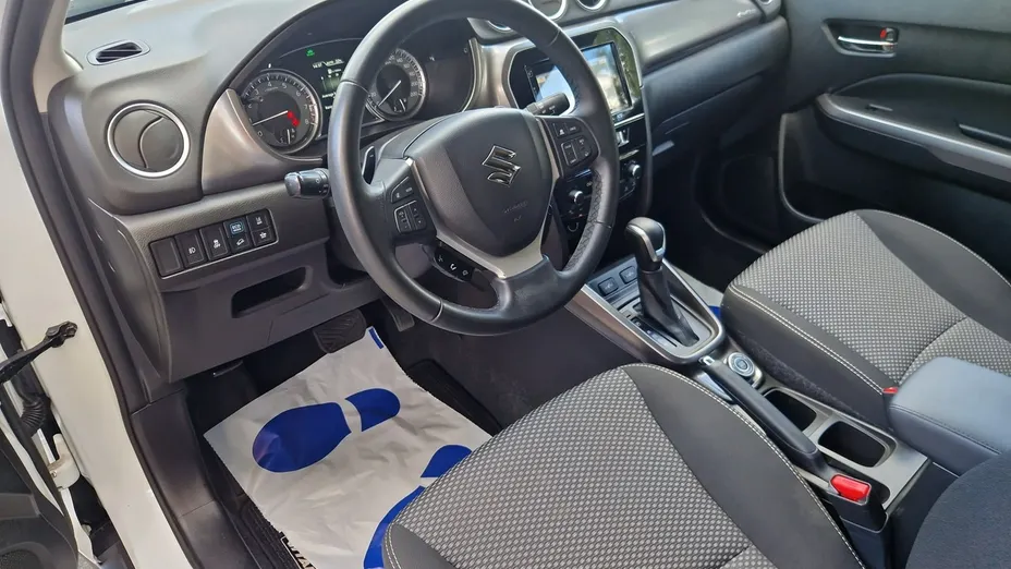 SUZUKI Vitara -