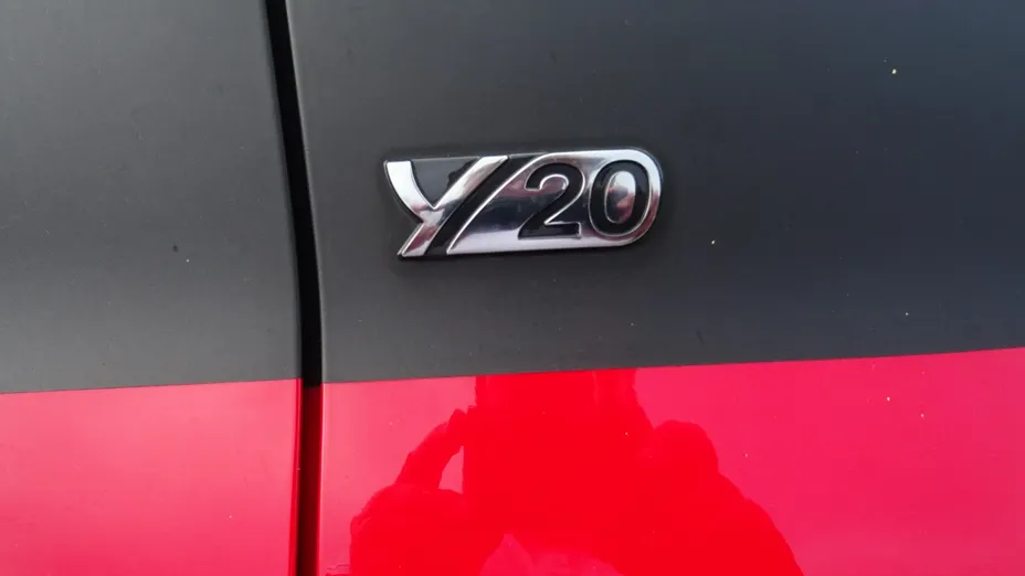 TOYOTA Yaris -