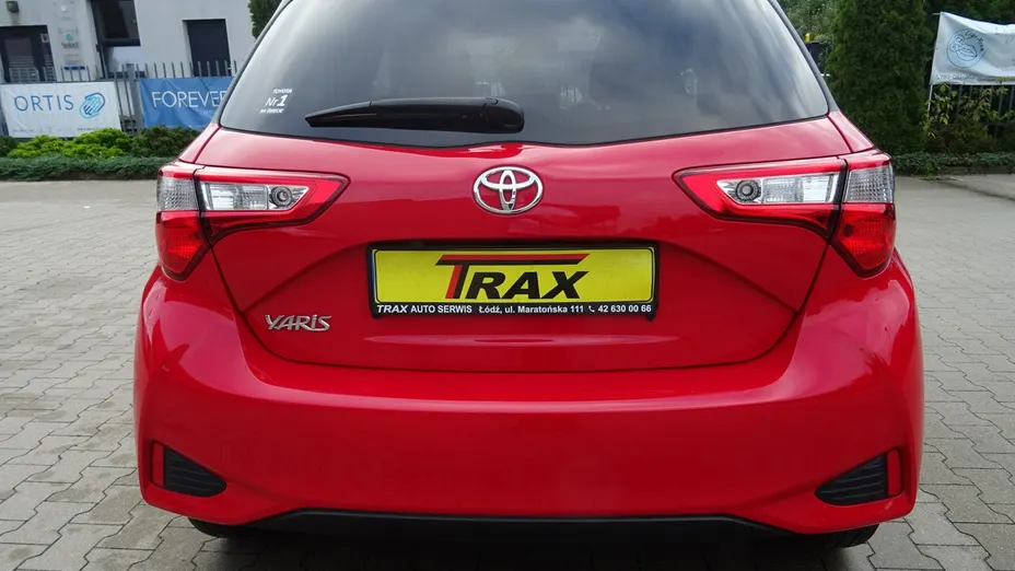 TOYOTA Yaris -