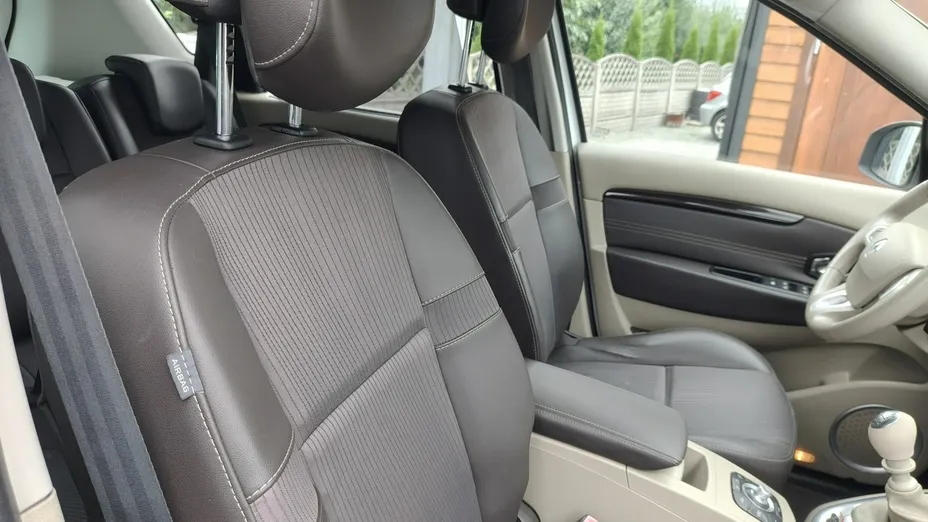 RENAULT Scenic -