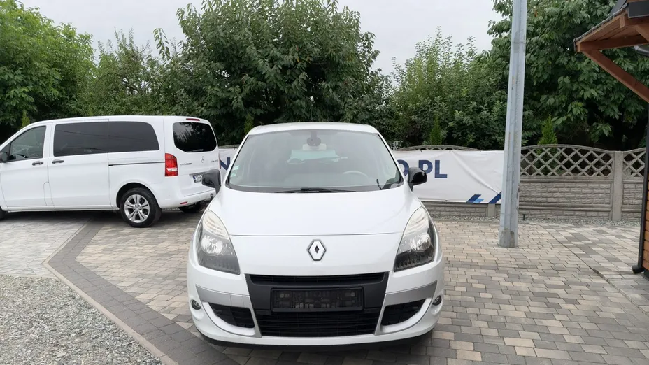 RENAULT Scenic -