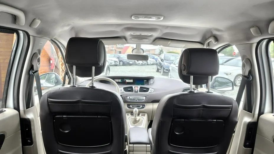 RENAULT Scenic -