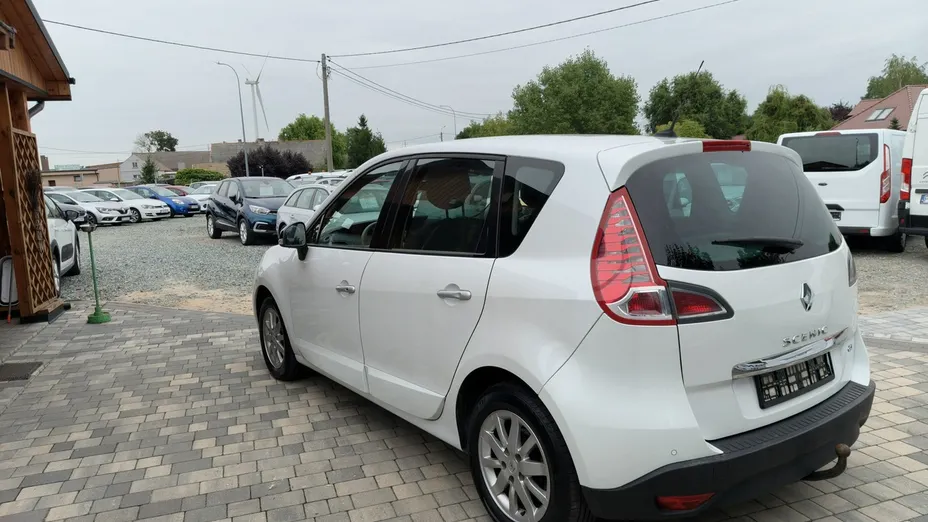 RENAULT Scenic -