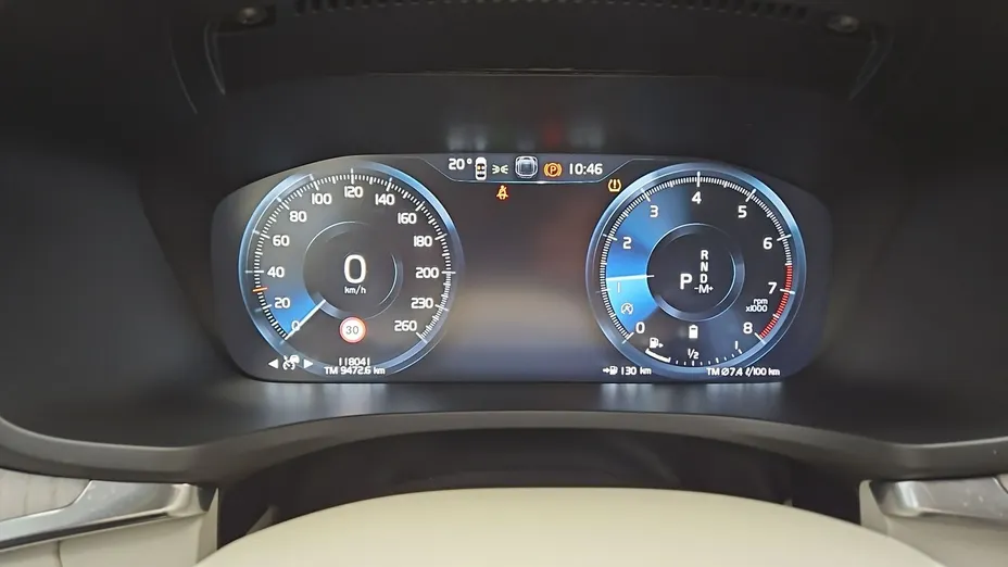 VOLVO V60 -
