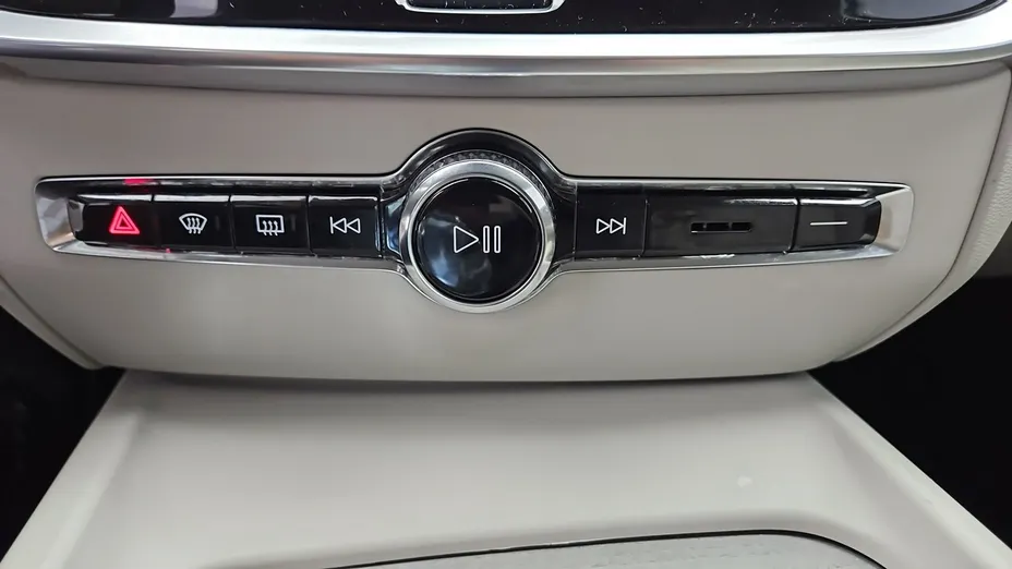 VOLVO V60 -