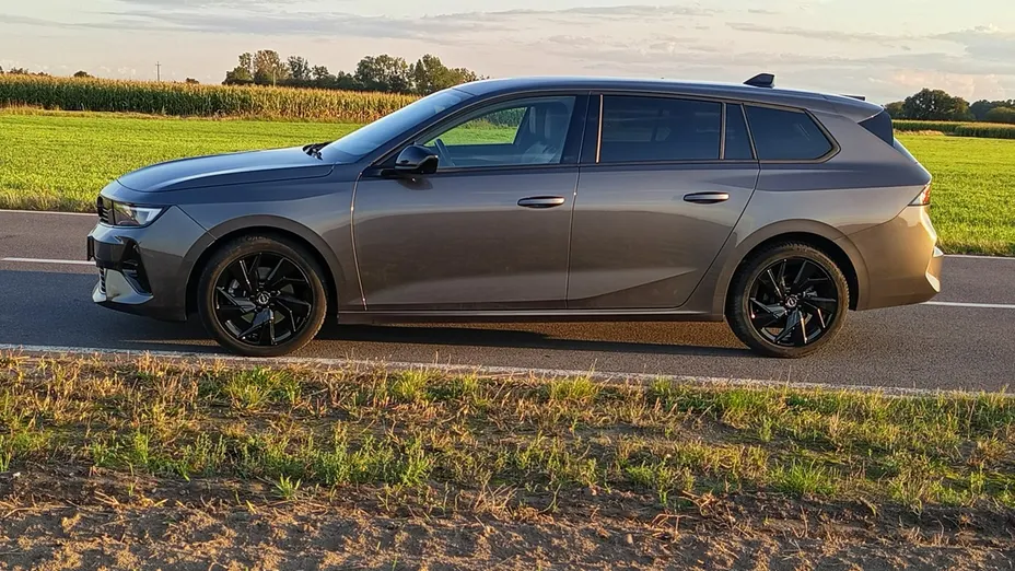 OPEL Astra -
