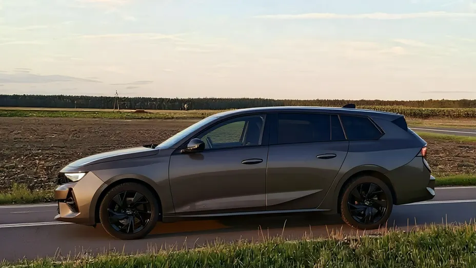 OPEL Astra -